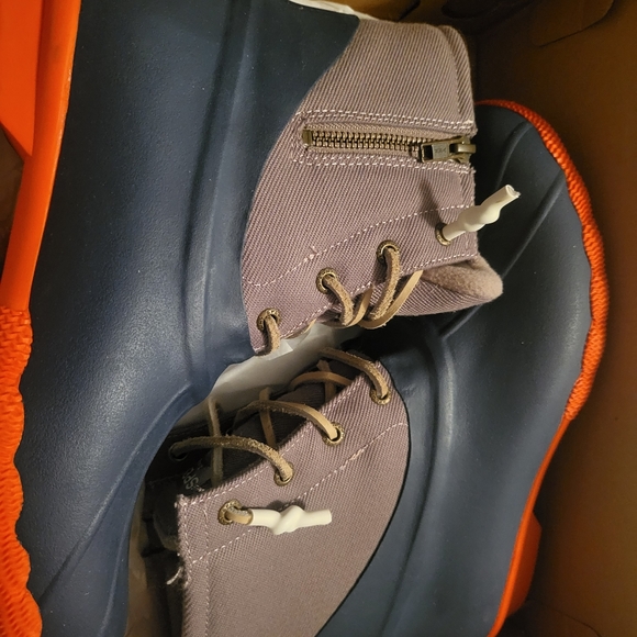 Sperry Duck Boots - Picture 3 of 4